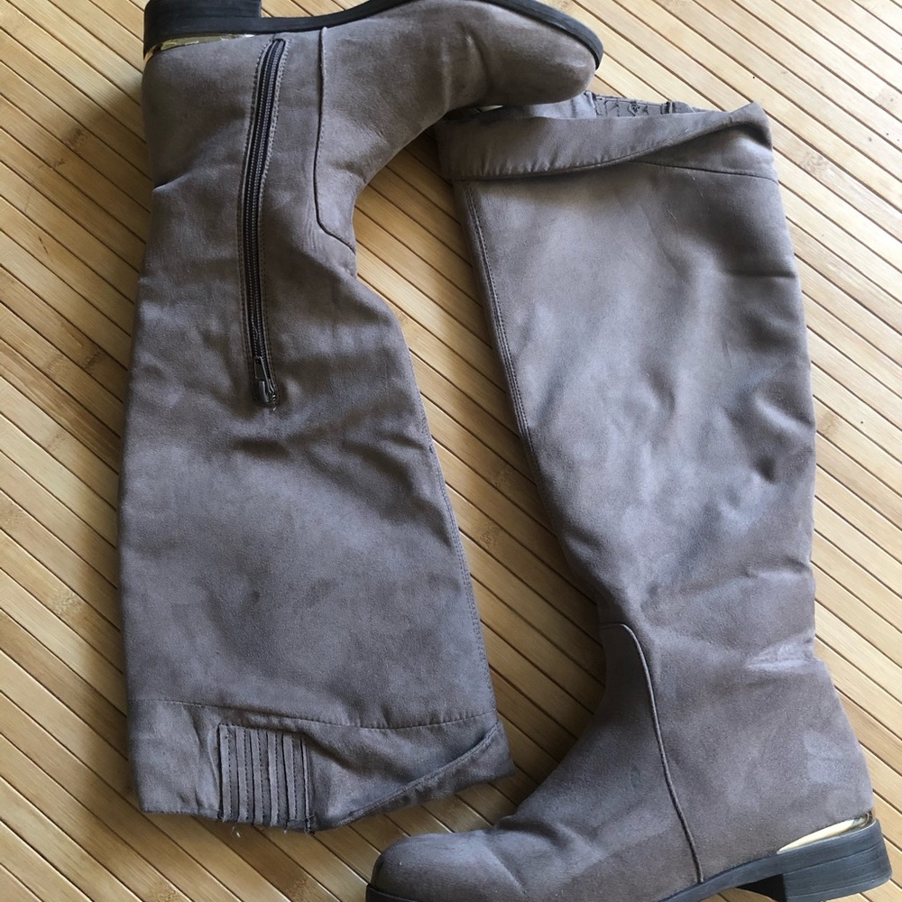 Over the knee faux suede grey boots